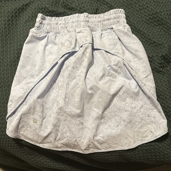 Lululemon high rise hotty hot skirt long NWOT - Picture 4 of 6